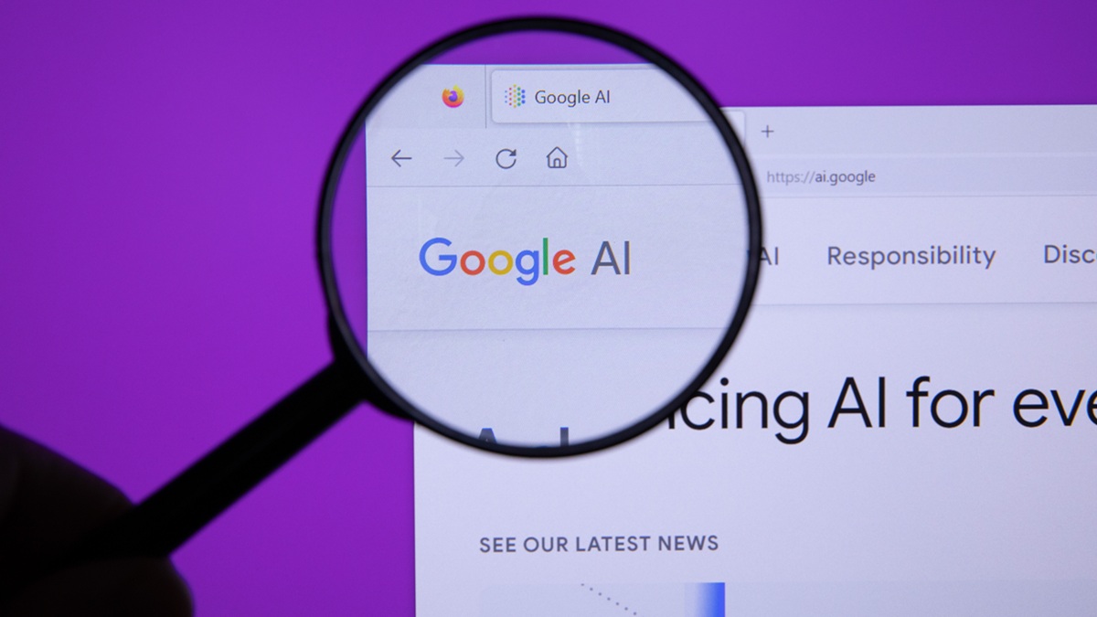 Google přidává do vyhledávacího řádku nové tlačítko. Odstraňuje zbytečný krok, který vás brzdil při práci s AI
