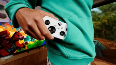 Xbox dostane kapesní ovladač, váží jen 100 gramů a vejde se do kapsy. Cílí na děti a hráče na cestách, cena překvapí