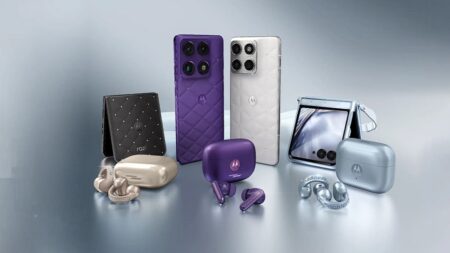 Motorola chystá první „knížkovou“ skládačku a cílí tam, kde Samsung s Applem nechávají díru. Může stát o polovinu méně